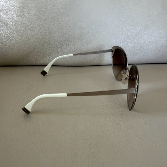 FENDI Sunglasses - Picture 4 of 6